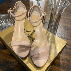 Thalia Sodi Sorinap Nude Open Toe Sandal Stiletto size 6.5